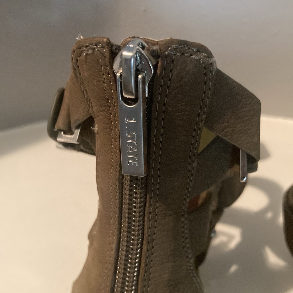 “1 State” Sandals - Picture 4 of 5